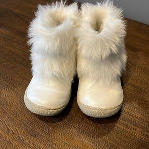 Beautiful White Faux Fur Trimmed Boots